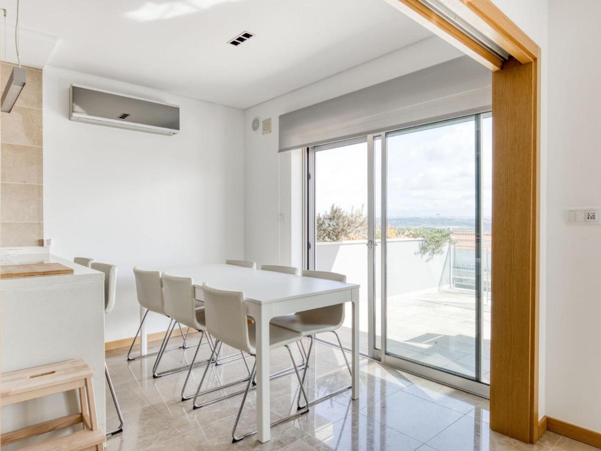 Modern Holiday Home In Salir Do Porto With Swimming Pool Salir de Porto Bagian luar foto