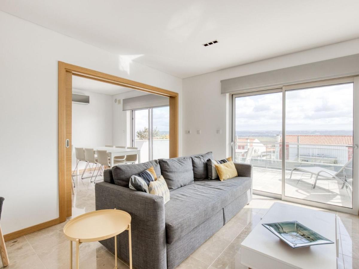 Modern Holiday Home In Salir Do Porto With Swimming Pool Salir de Porto Bagian luar foto