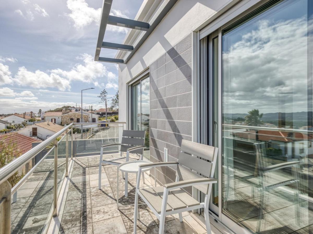 Modern Holiday Home In Salir Do Porto With Swimming Pool Salir de Porto Bagian luar foto
