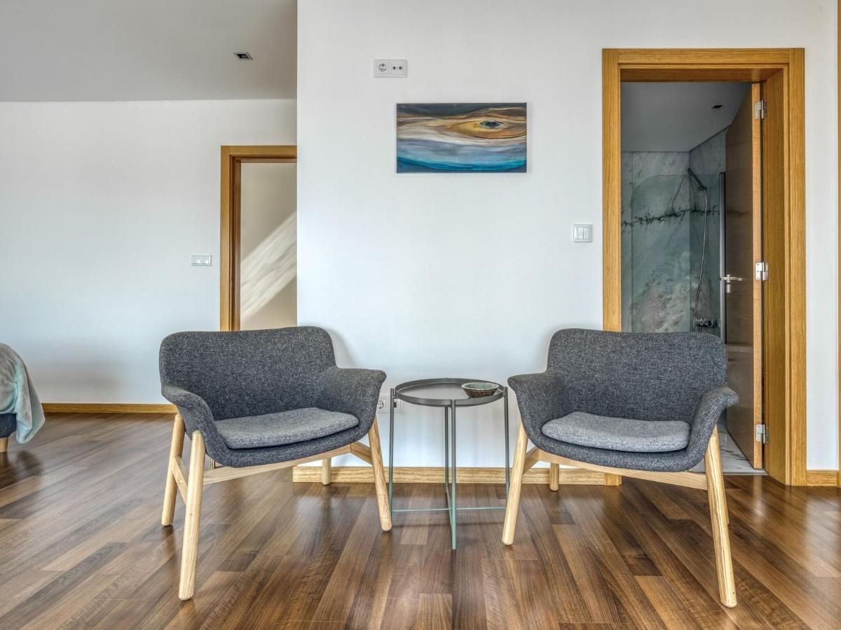Modern Holiday Home In Salir Do Porto With Swimming Pool Salir de Porto Bagian luar foto